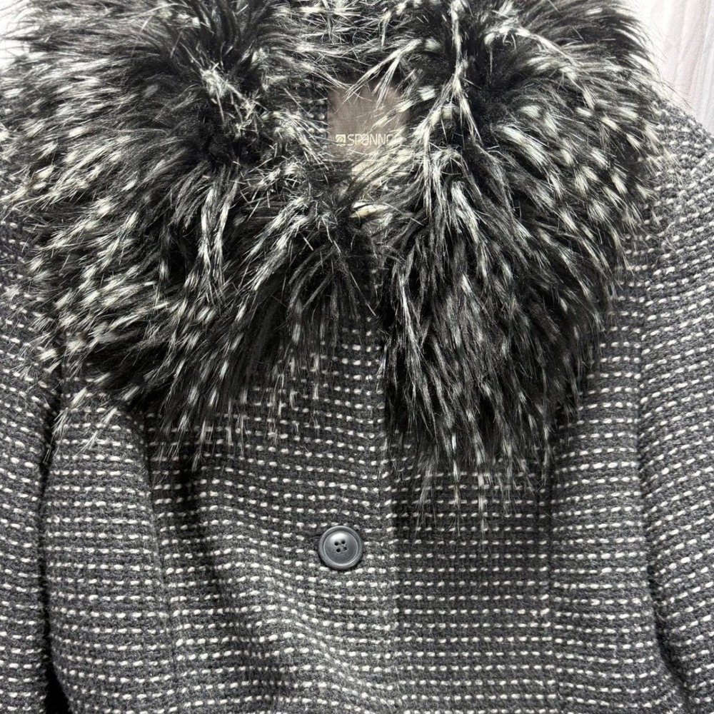 Spanner Women's Tweed Coat with Faux Fur Collar Size 12 Black White‎